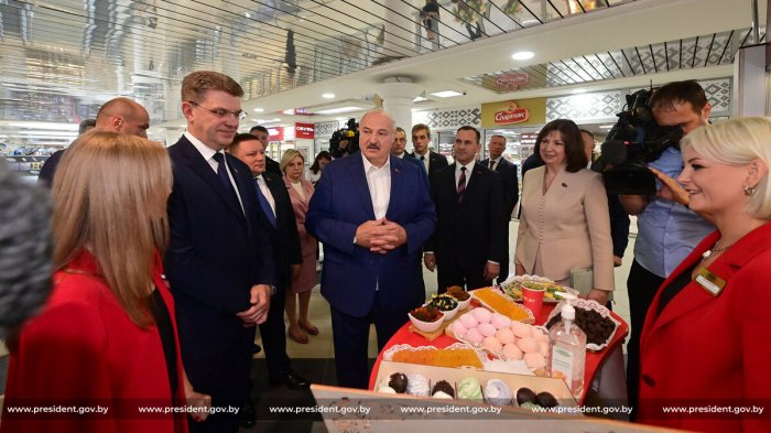 Президент Беларуси по достоинству оценил продукцию "Красного пищевика"