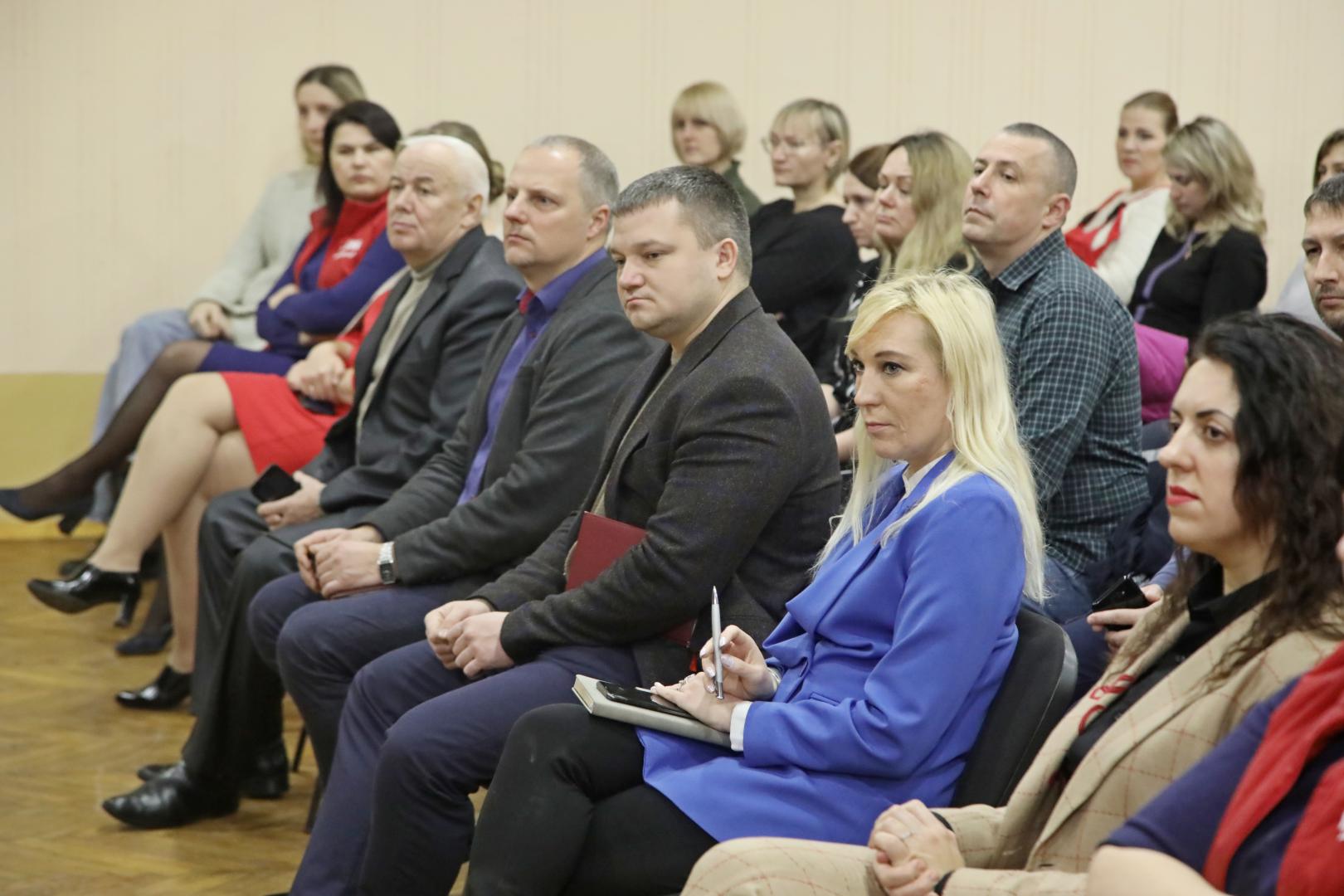 Проект изменений и дополнений в Конституцию Республики Беларусь обсудили на ОАО «Красный пищевик»